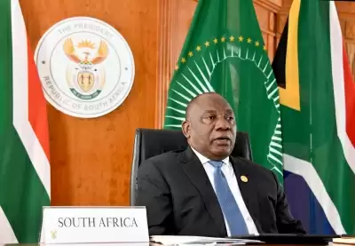दक्षिण अफ्रीकी राष्ट्रपति ने चौथी लहर की चेतावनी दी, ओमिक्रॉन सभी प्रांतों में फैला