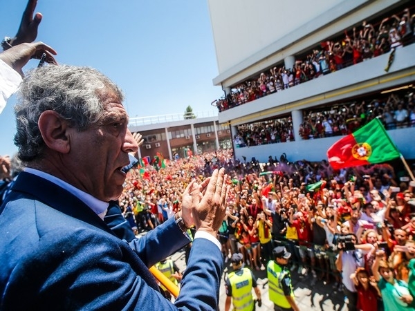 फीफा विश्व कप में हार के बाद पुर्तगाल के कोच फर्नांडो सांतोस ने दिया इस्तीफा