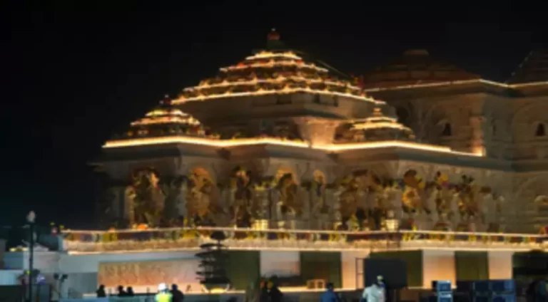 अयोध्या में मंदिर होंगे स्वच्छ, भगवान के चरणों में चढ़े फूलों से बनेगी धूप